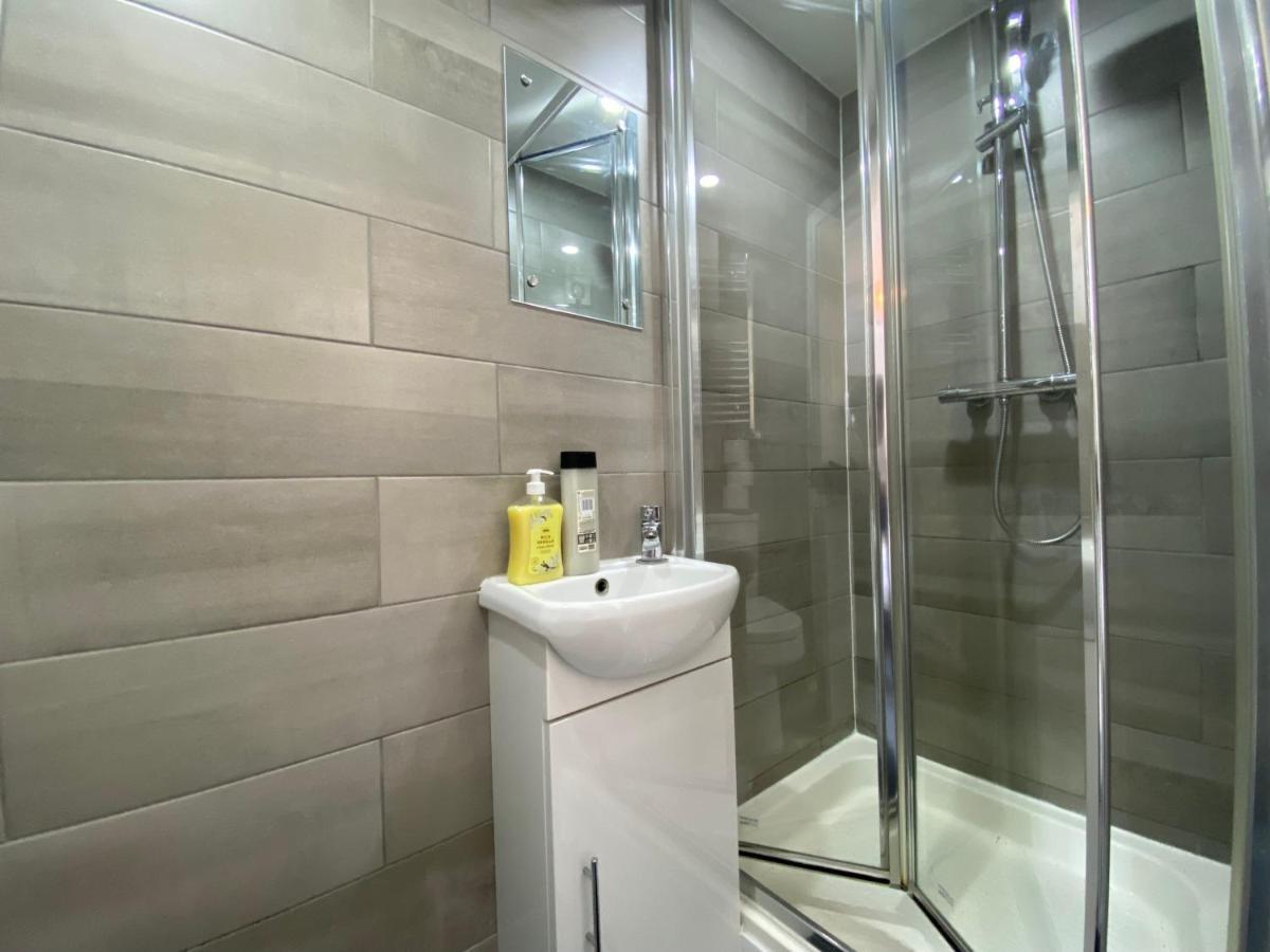 Nice Living Serviced Accommodations 2 考文垂 外观 照片